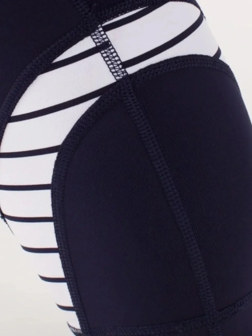 Lululemon Run Inspire Crop II Deep Indigo / Wide Bold Stripe Leggings Size 4